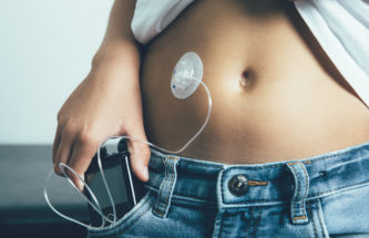 USING MAGNETIC SENSORS FOR METERING DRUG VOLUME IN WEARABLE INJECTORS