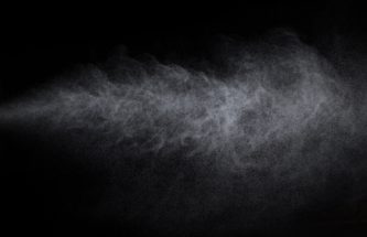 AN AIRLESS SPRAY NOZZLE TO PRODUCE A FINE AND SOFT MIST