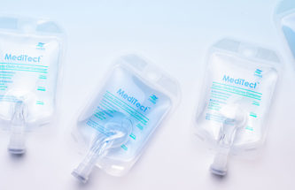 COMBINING PLASTIC BAG FLEXIBILITY WITH GLASS STORAGE STABILITY – NEXT-GENERATION PACKAGING FOR SENSITIVE PREMIXED DRUGS