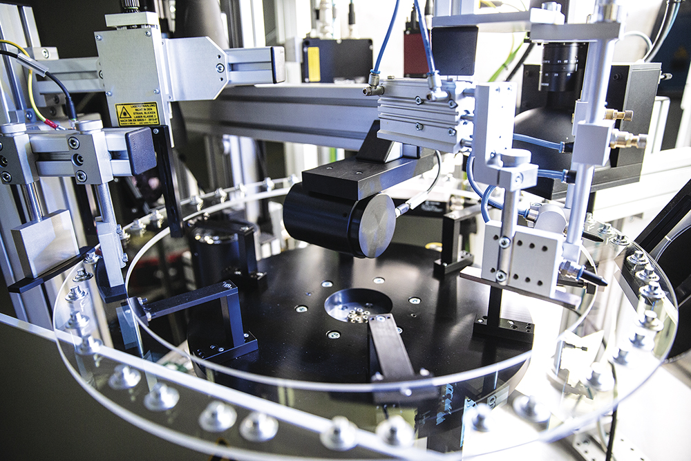 Figure 3: Advanced, camera-based measurement technology enables thorough visual inspection, ensuring data integrity and quality assurance when manufacturing medical devices in high volumes.